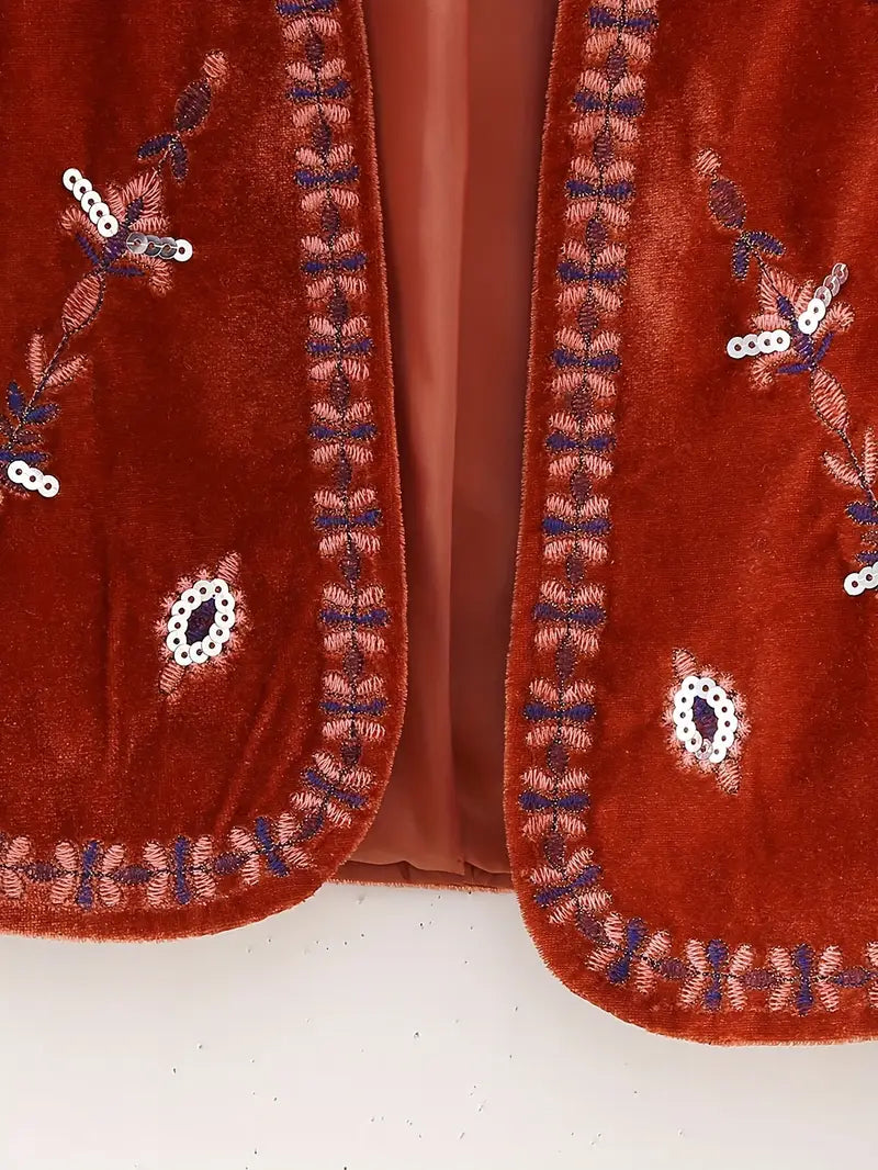Gilet en velours brodé et perlé