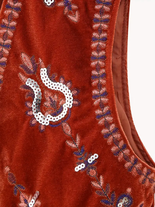 Gilet en velours brodé et perlé